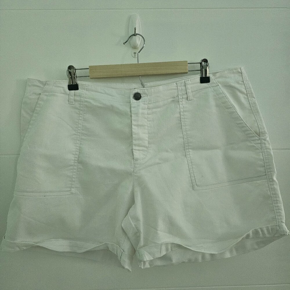 Canyon River Blues White Shorts